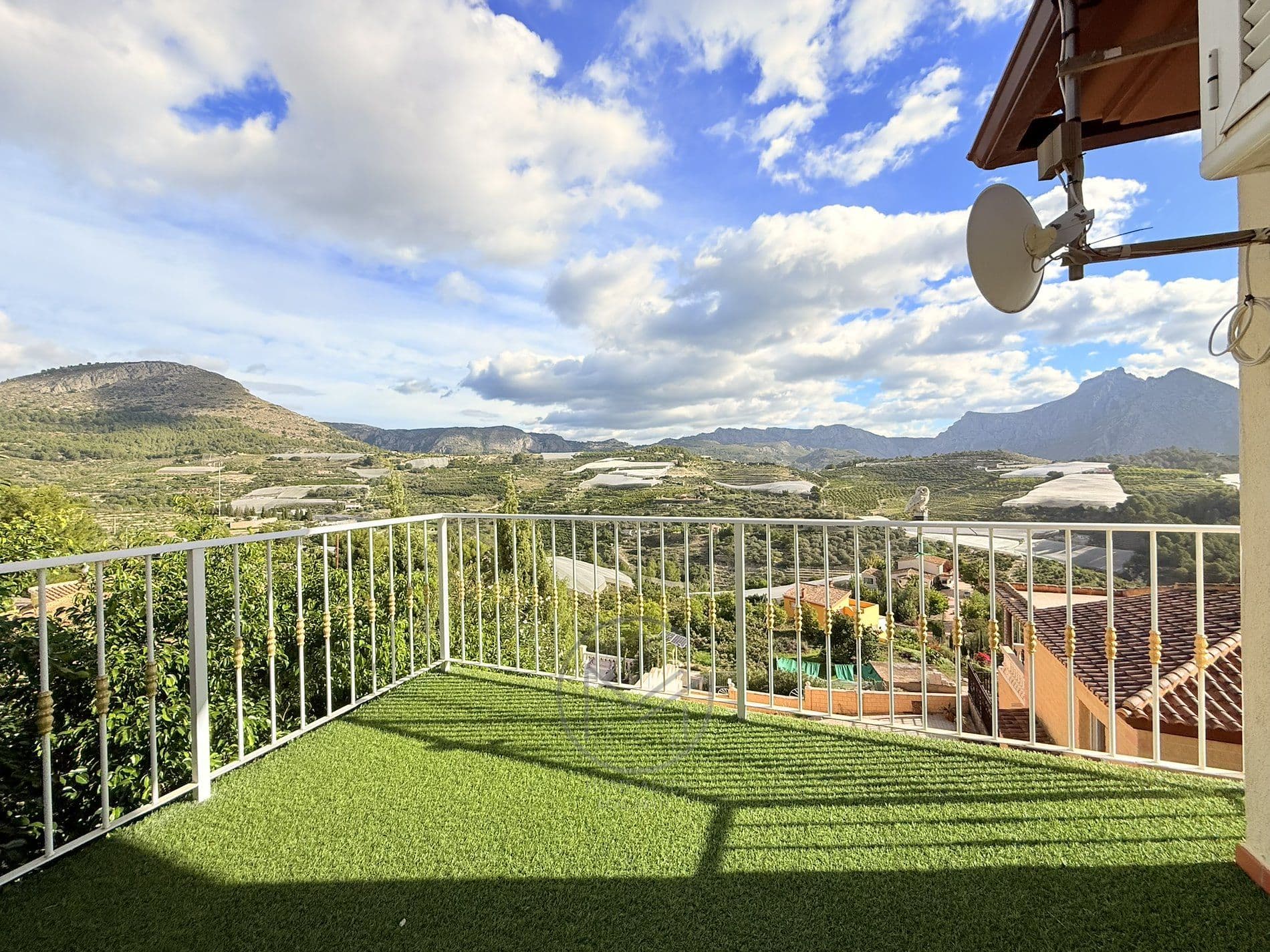 Chalet - Calle Almedia, 26 - Callosa D´en Sarria - 47